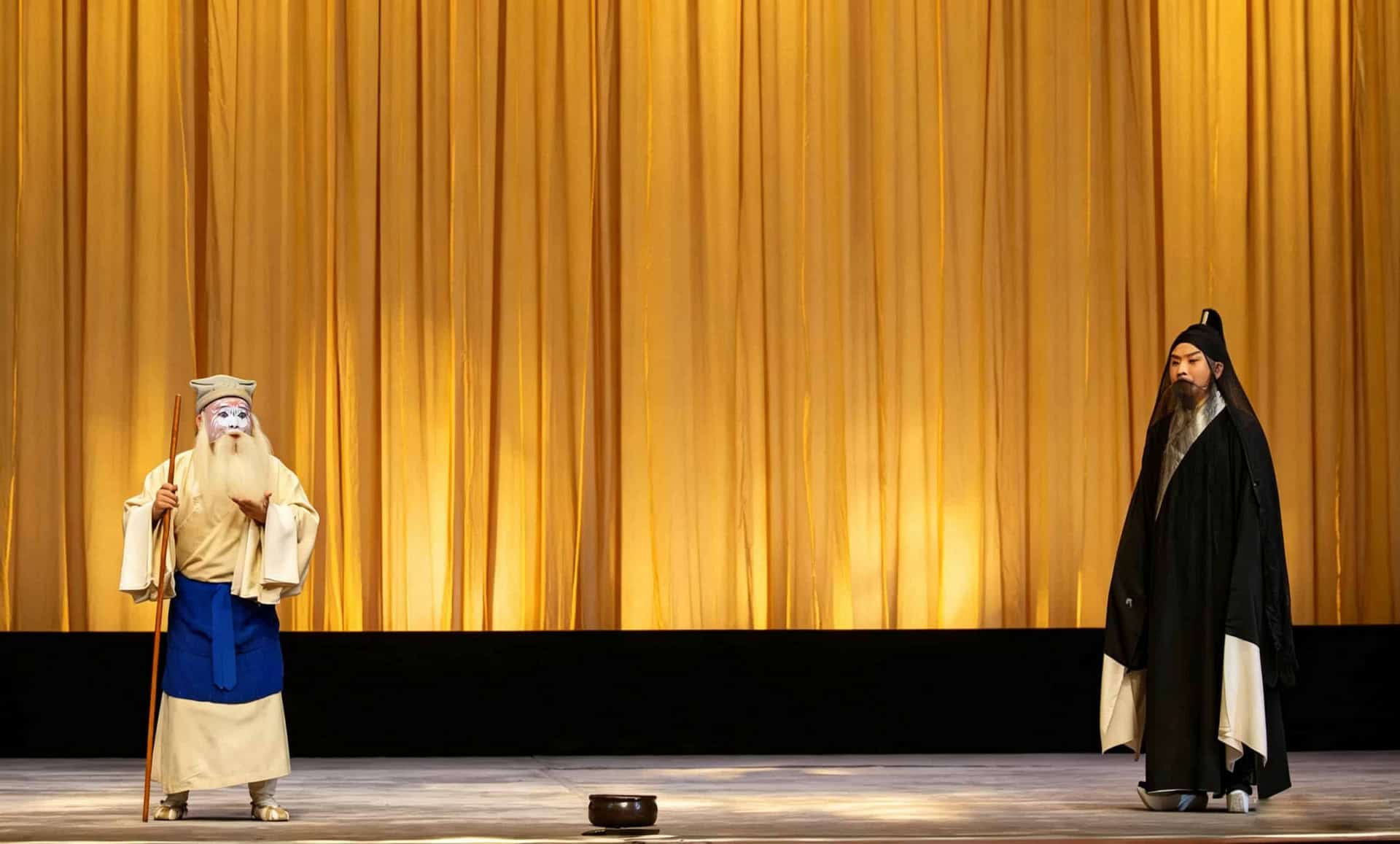 Experience Peking Opera Live at Beijing Liyuan Theater